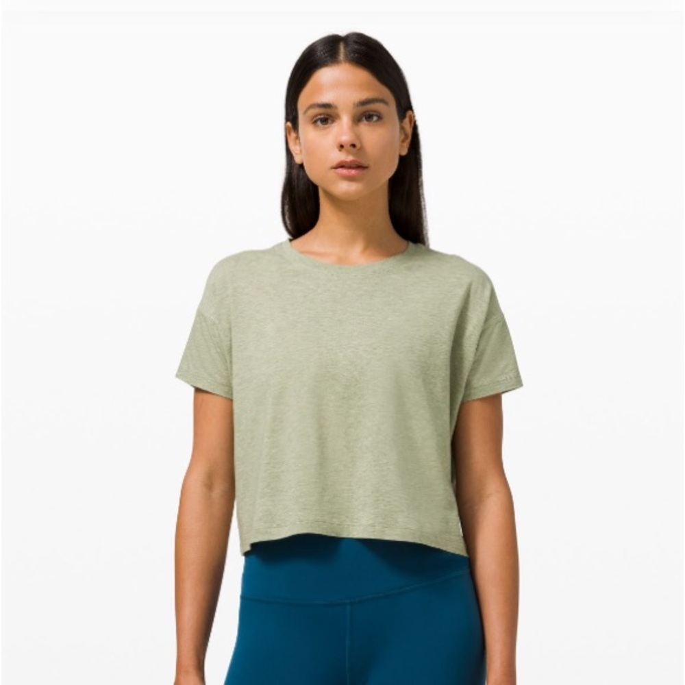 Lululemon Cates Cropped T-Shirt - Colour: Heather Green - Size: 6